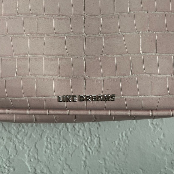 LIKE DREAMS Croc Embossed with Sliver Chain Shoulder Strap - Picture 2 of 5